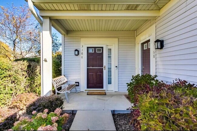 Building Photo - 3166 Falling Waters Ln
