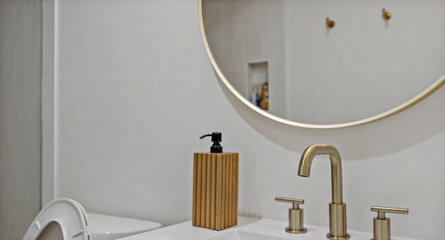 Building Photo - 3590 Water St NW