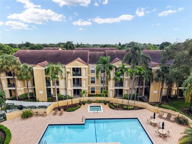Building Photo - 875 Riverside Dr