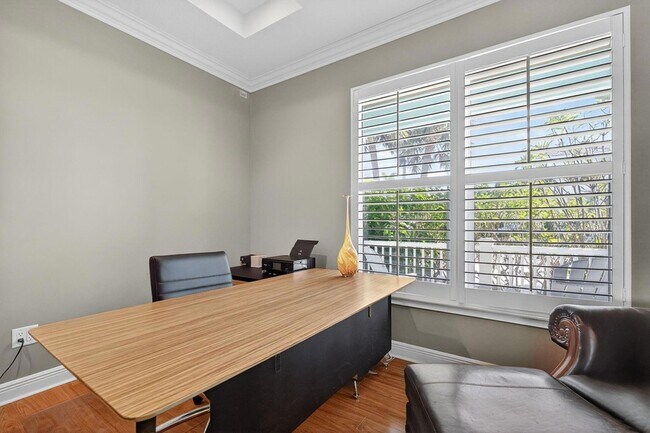 Building Photo - 8551 SE Driftwood St