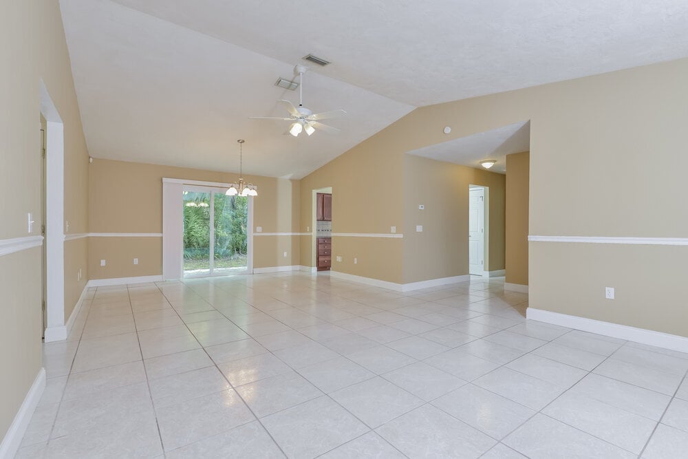Building Photo - 1819 E Glancy Dr