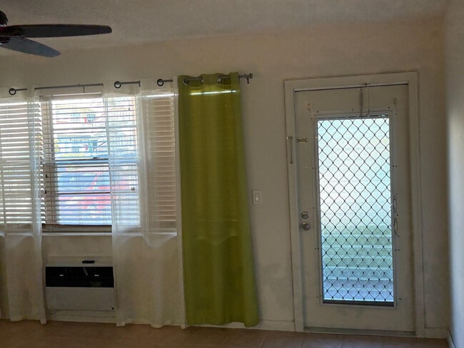 Building Photo - 61 Ashby B