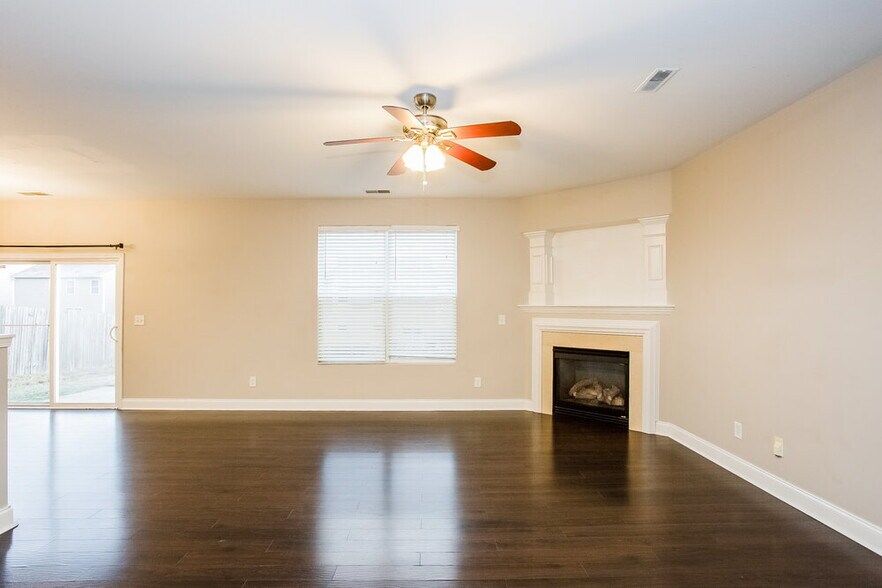 Building Photo - 7035 Winding Cedar Tr