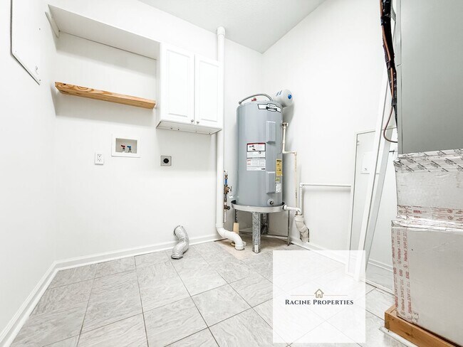 Building Photo - 203 McKenna Cir