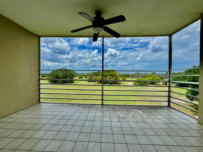 Building Photo - 2671 S Course Dr