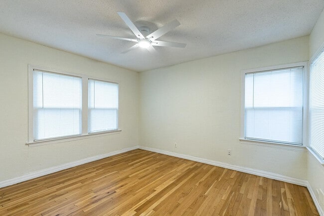 Building Photo - 2120 28th St