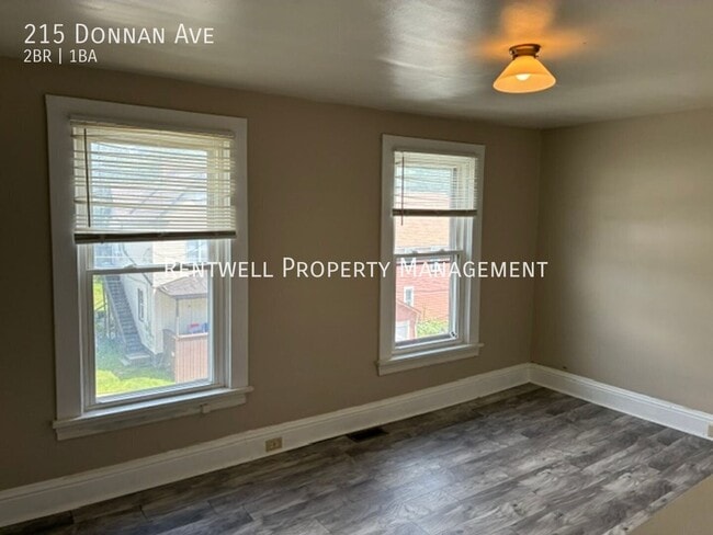 Building Photo - 215 Donnan Ave