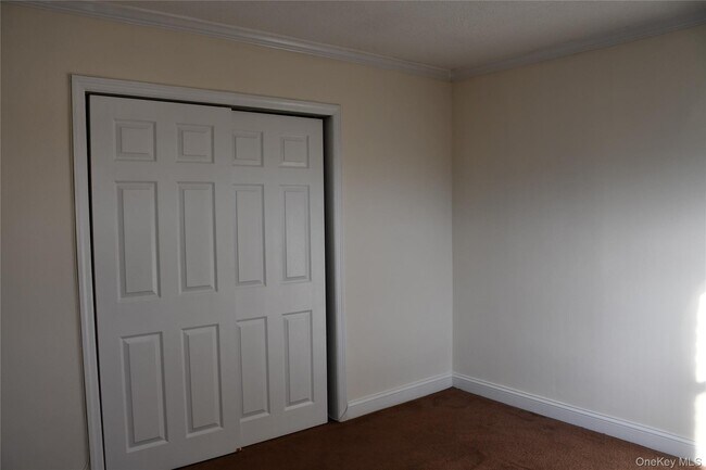 Building Photo - 1065 Fenwood Dr