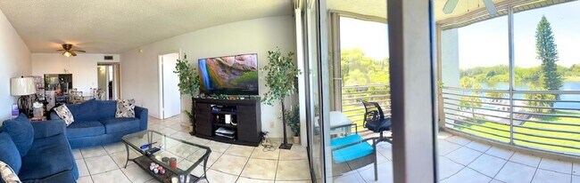 Building Photo - 9440 Poinciana Pl