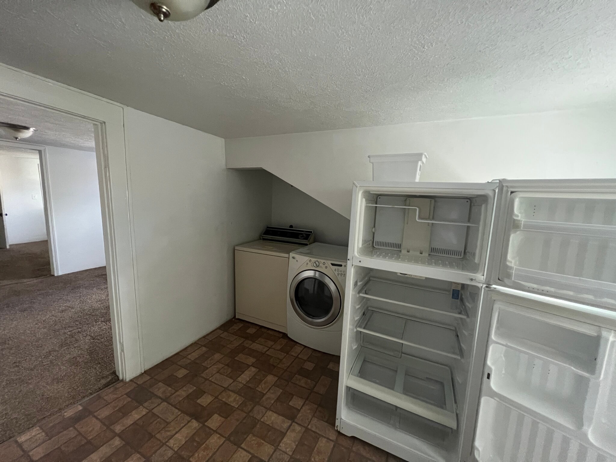 Kitchen/Laundry Room - 608 N 21st St