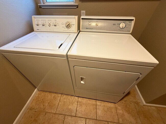 Building Photo - Beautiful 2-Story Home in the highly sought after Stanford Ranch community!