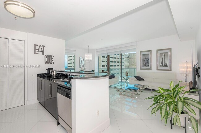 Building Photo - 300 S Biscayne Blvd