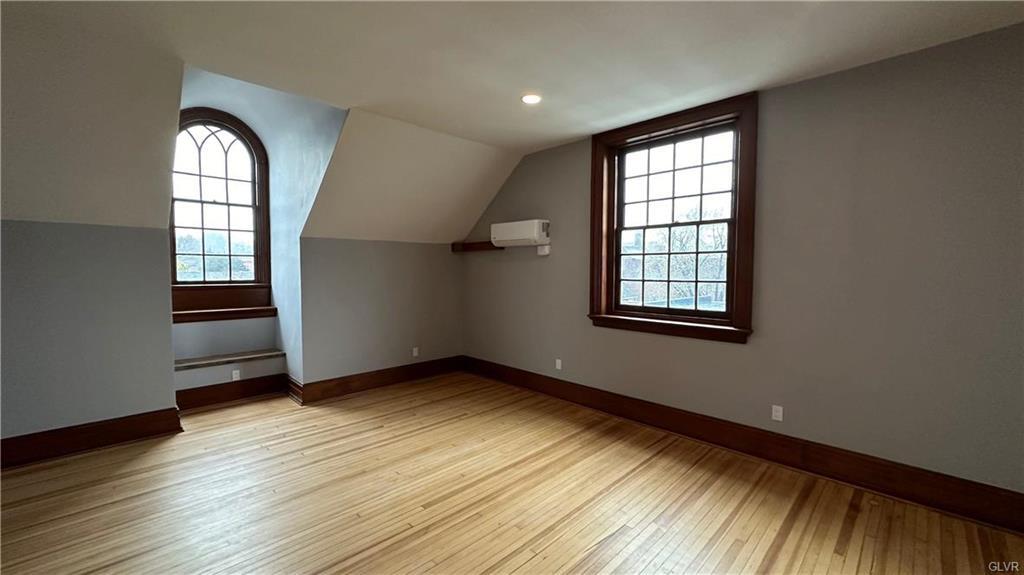 Building Photo - 214 Spring Garden St