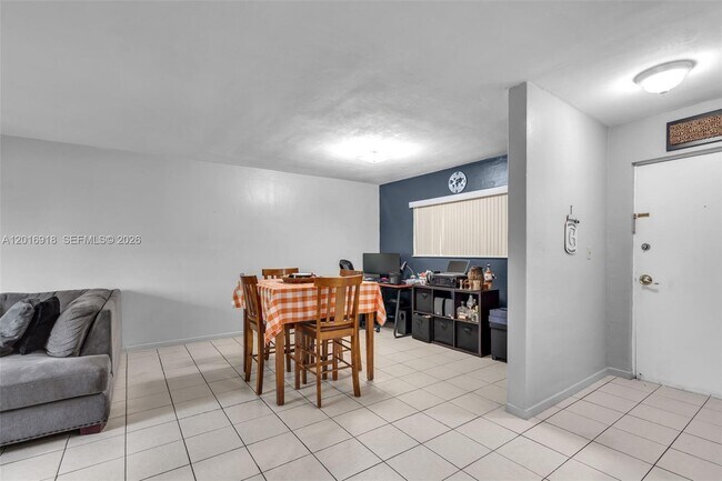 Building Photo - 7400 Miami Lakes Dr