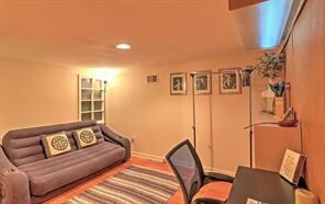 Building Photo - 843 Artwood Rd NE