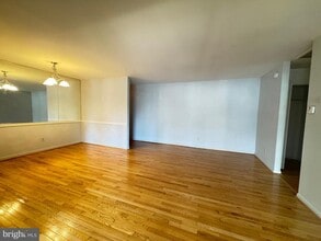 Building Photo - 5482 Cedar Ln