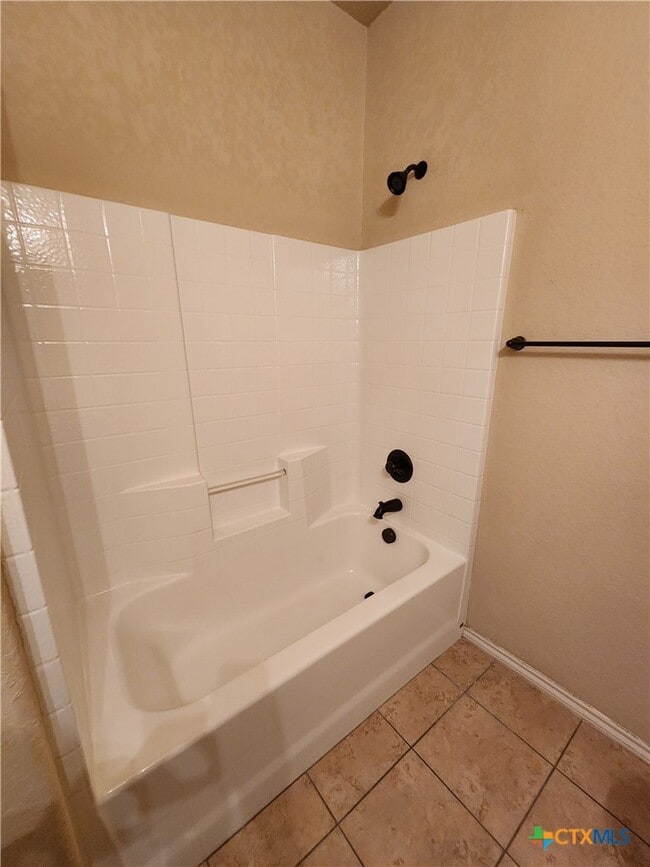 Building Photo - 538 Creekside Cir