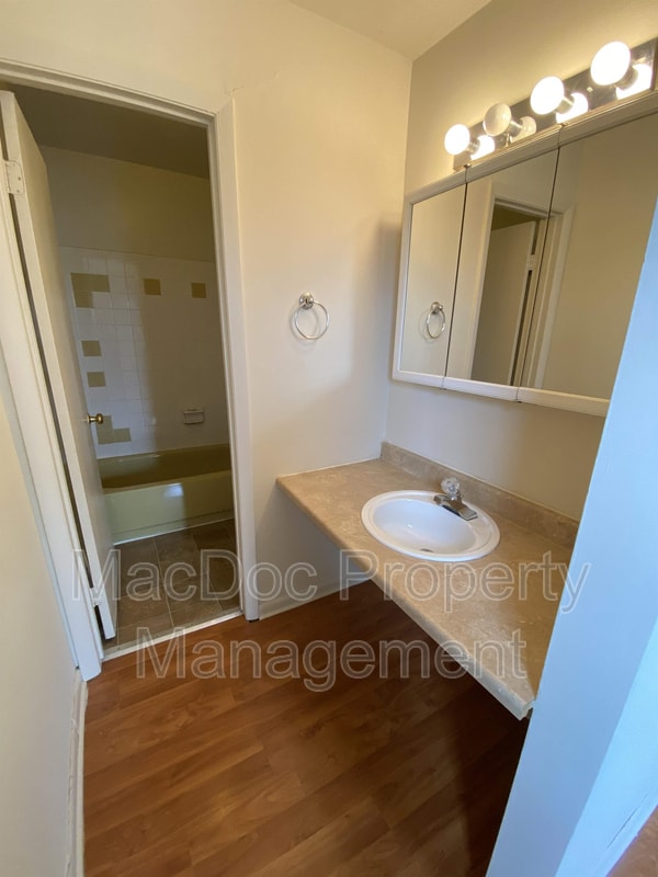 Building Photo - 2331 McClellan Ct