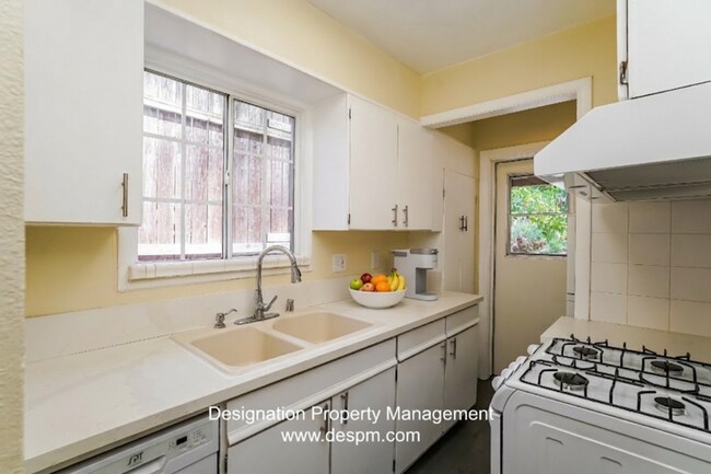 Building Photo - 6208-6212 Roy St