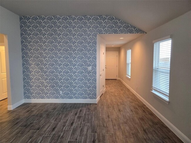 Building Photo - 105 Riverhill Dr