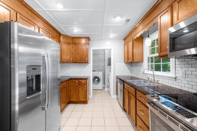 Building Photo - 3 Bedroom Home in Chesterfield County ***Available August 2026**