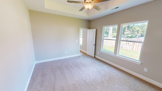 Building Photo - 1048 Moen Lp