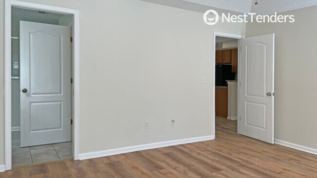 Building Photo - Exceptional Location in Fernandina's Flora...