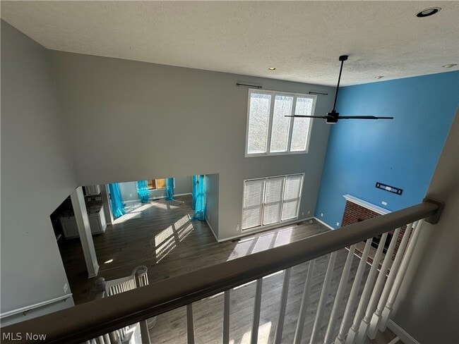 Building Photo - 242 Ravenshollow Dr