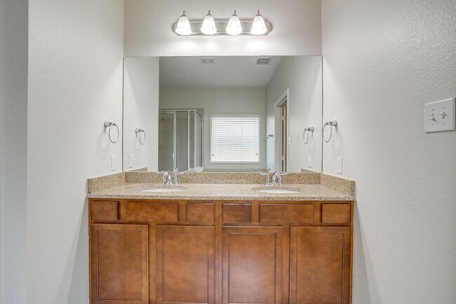 Building Photo - 3801 Weatherstone Dr