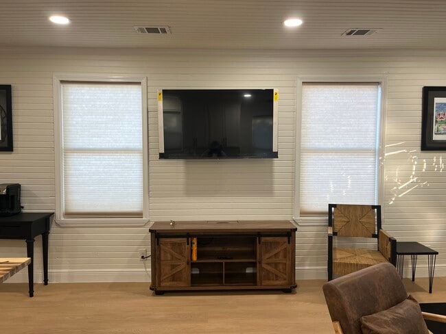 Building Photo - 904 Kentucky St