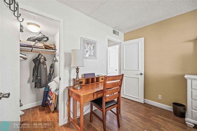 Building Photo - 3015 N Ocean Blvd