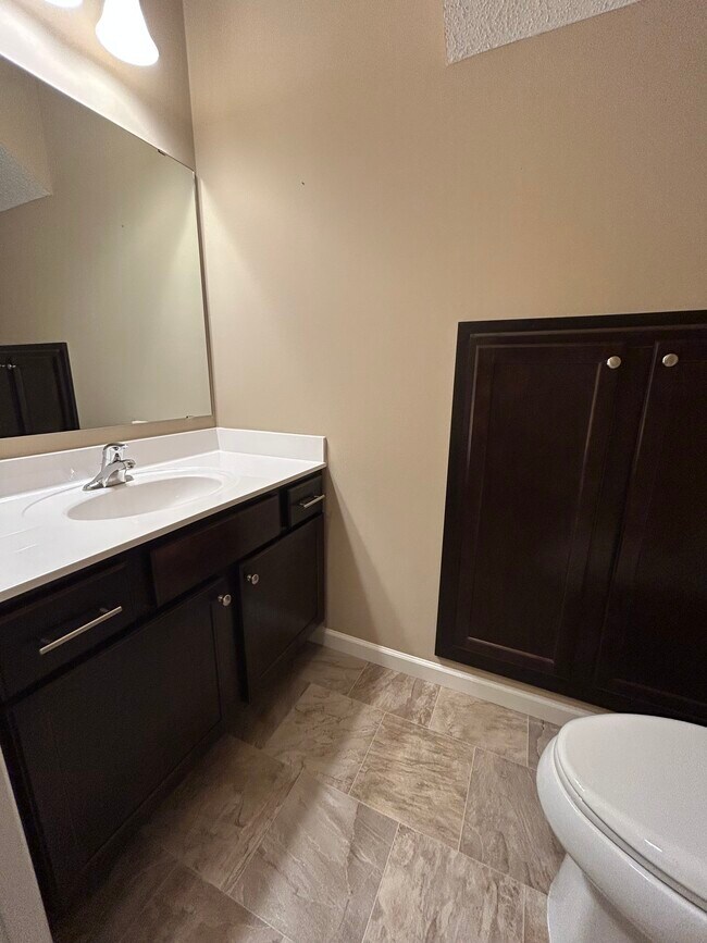 Building Photo - 1010 Van White Memorial Blvd