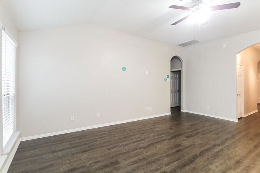 Building Photo - 9308 Cynthia Ct