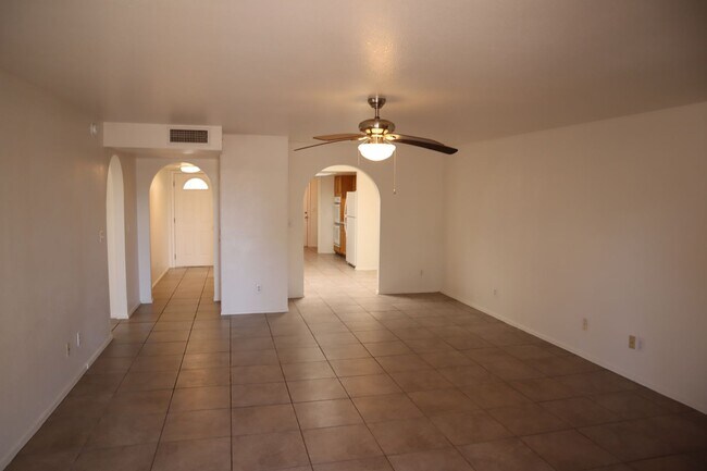 Building Photo - NEW A/C, Freshly Painted Inside and Outsid...