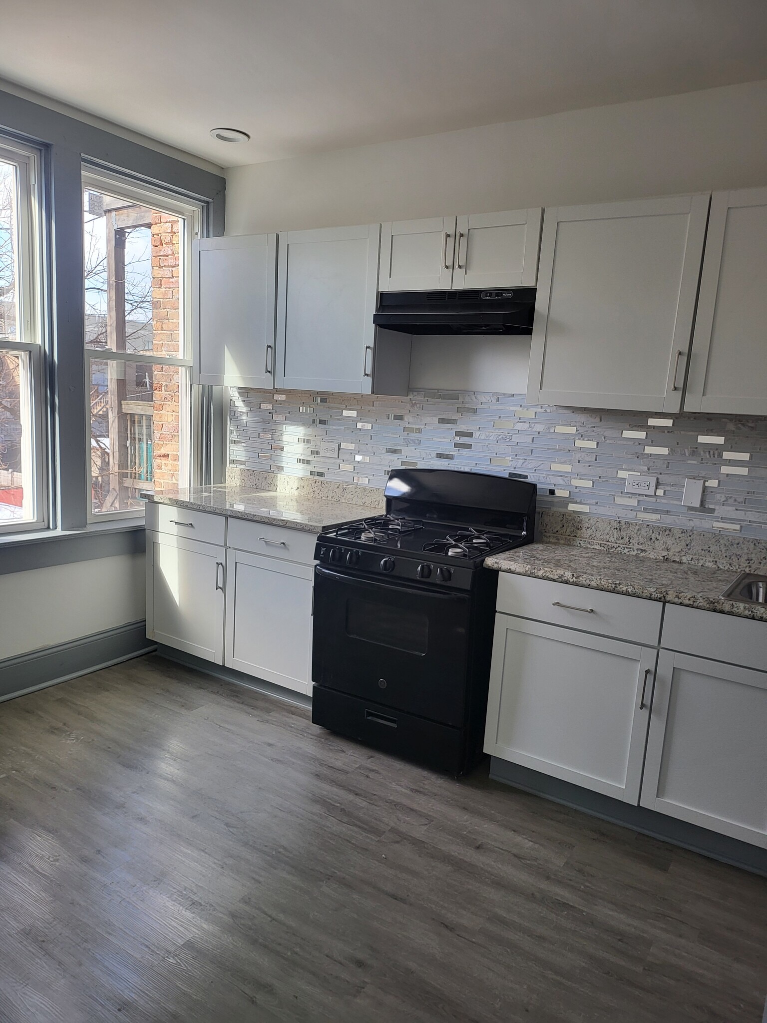 Building Photo - 1940 S Trumbull Ave