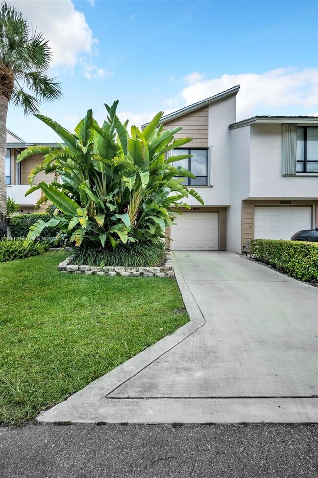 Building Photo - 22845 Ironwedge Dr