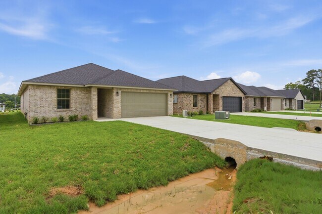 Building Photo - 13146 Lake Conroe Bay Rd