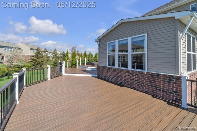 Building Photo - 15745 Diamante Dr