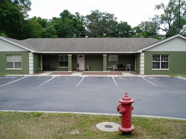 Primary Photo - The Piquette Apartments