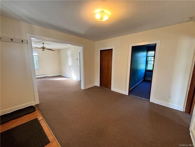 Building Photo - 8 Gregory Rd