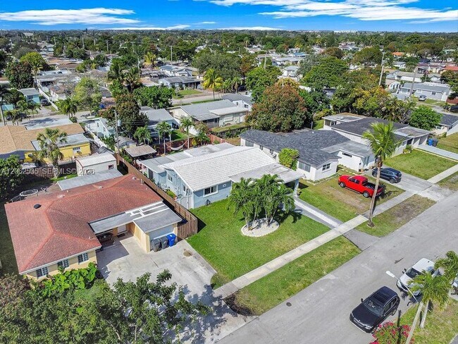 Building Photo - 740 N 73rd Ave