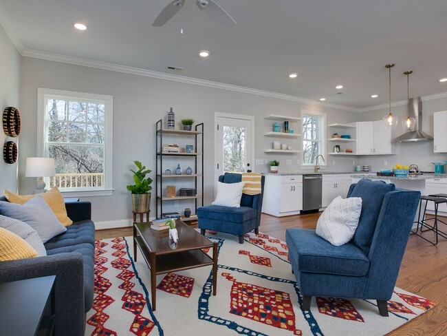 Building Photo - Available Now! Gorgeous 3 bedroom home close to downtown Durham!