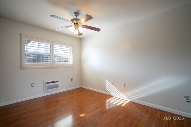 Building Photo - CONVENIENTLY LOCATED 2BR/1BA TOWNHOME IN KEALAKAI @ KAPOLEI (Pets Negotiable)