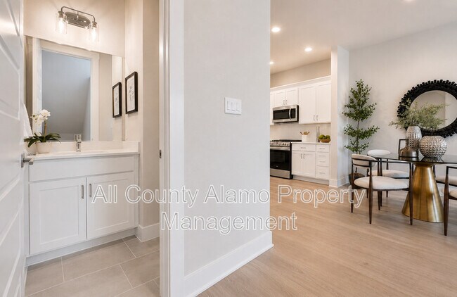 Building Photo - 7930 Kennedy Hill Dr