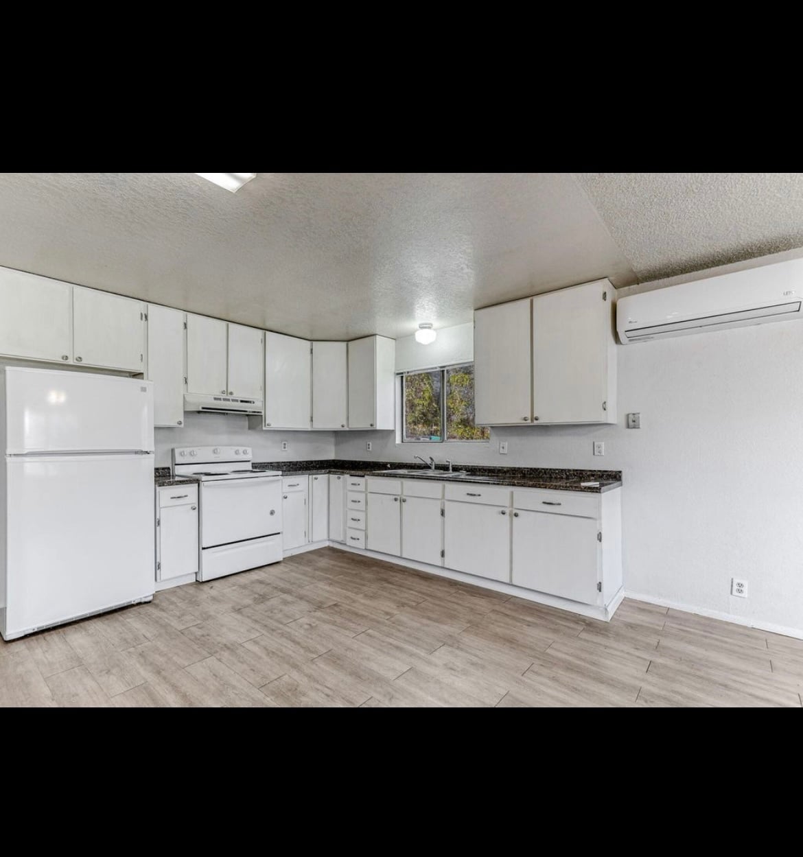Building Photo - 3930 Laredo St