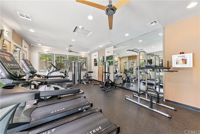 Building Photo - 1863 Hazel Ct