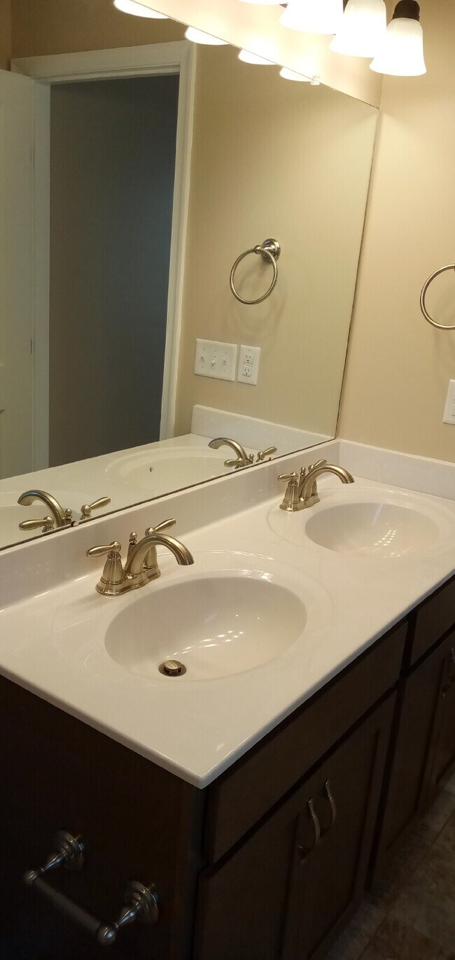 Building Photo - Modern Staunton Home with Attached Garage, Private Deck & Utilities Included