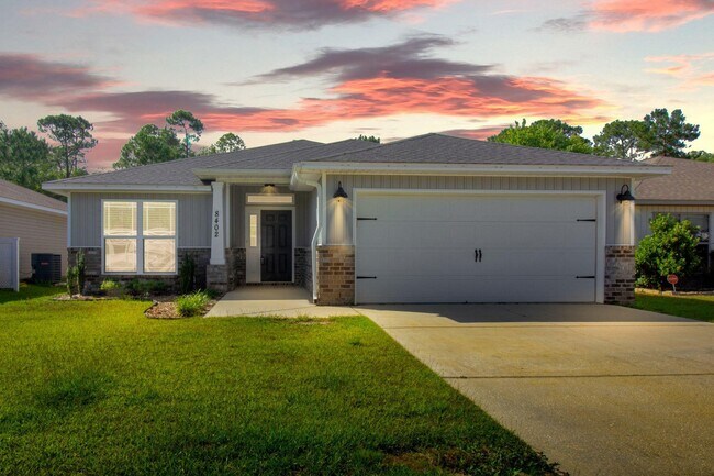 Building Photo - 8402 Island Dr