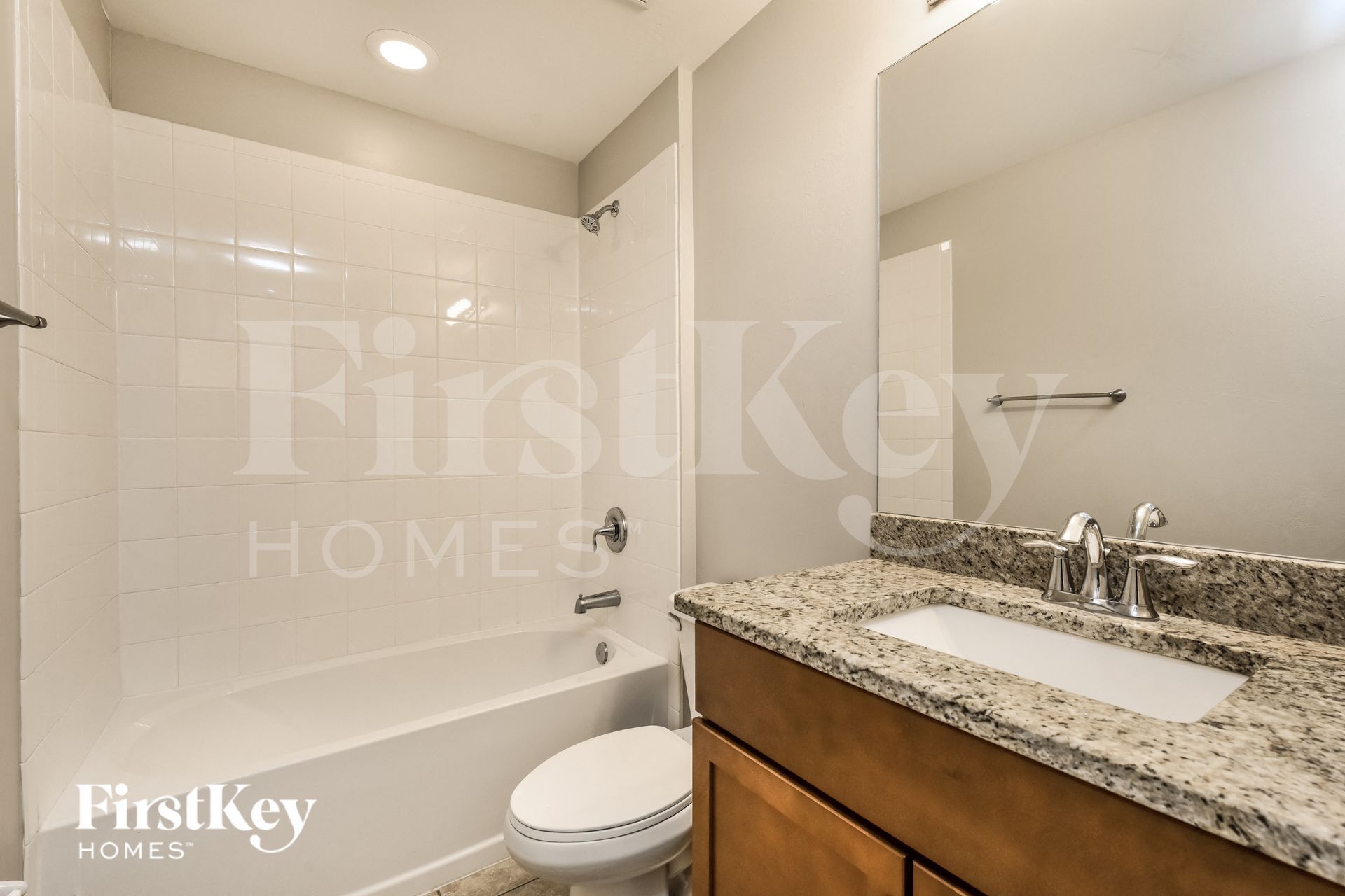 Building Photo - 2912 NW 18th Pl