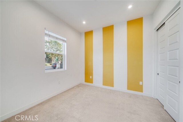 Building Photo - 1102 S Urbana St